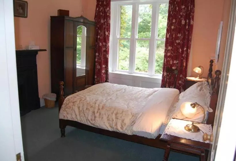 تختخواب و صبحانه Ardtarmon House