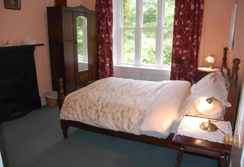 تختخواب و صبحانه Ardtarmon House