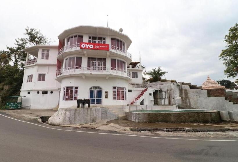 Отель Aqua Waterfall