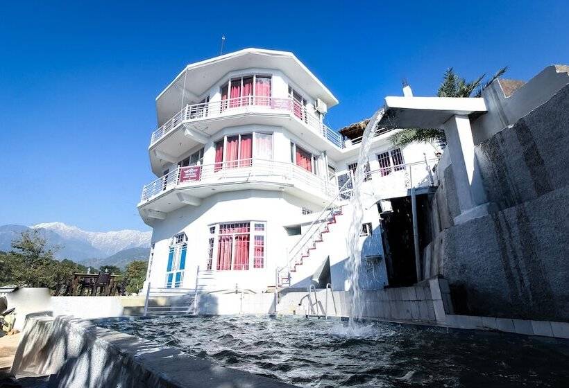 Отель Aqua Waterfall