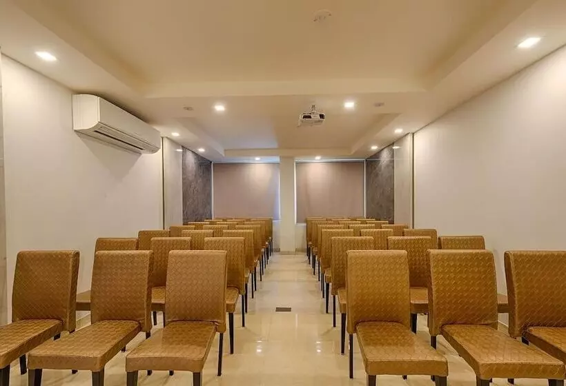 Hotelli Chenthur Park