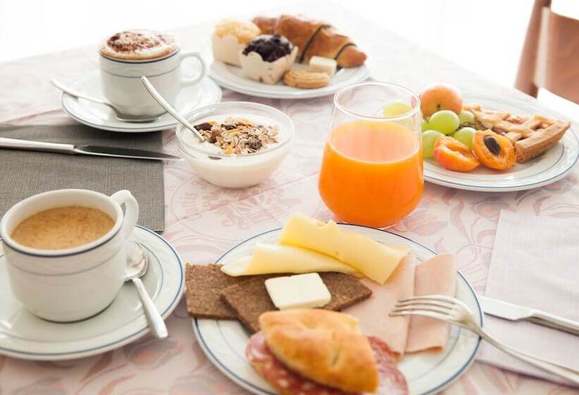 בית מלון כפרי Curtis Centrale