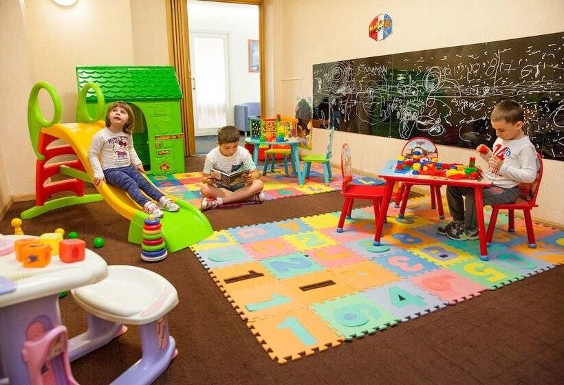 בית מלון כפרי Curtis Centrale