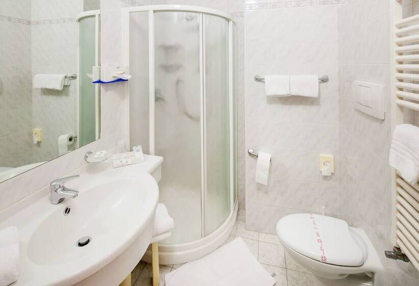 בית מלון כפרי Curtis Centrale