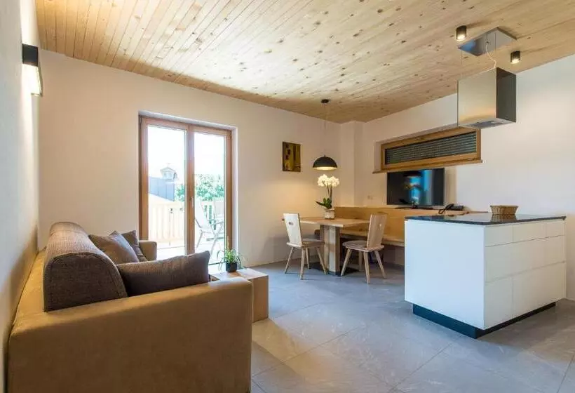 Hotelli Eco Bnb & Apartments Bründlerhof