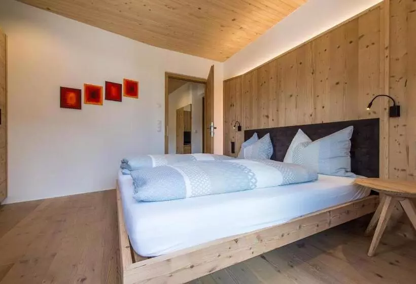 Hotelli Eco Bnb & Apartments Bründlerhof