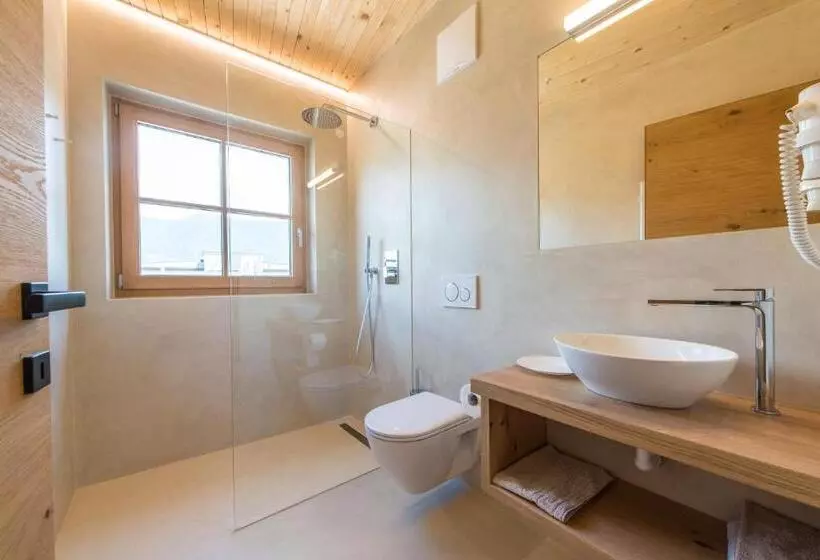 Hotelli Eco Bnb & Apartments Bründlerhof