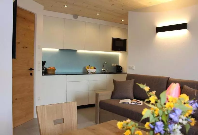 Hotelli Eco Bnb & Apartments Bründlerhof