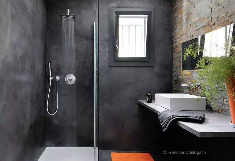 Aamiaismajoitus (B&B) Arty Provence, Piscine Chauffée