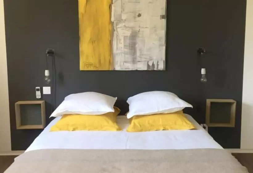 Aamiaismajoitus (B&B) Arty Provence, Piscine Chauffée