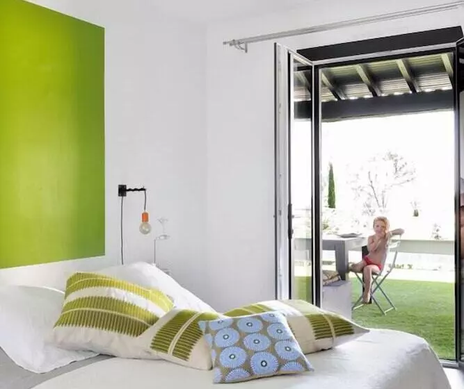 Aamiaismajoitus (B&B) Arty Provence, Piscine Chauffée