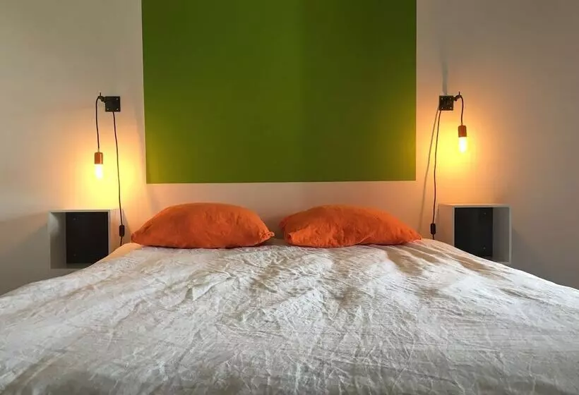 Aamiaismajoitus (B&B) Arty Provence, Piscine Chauffée