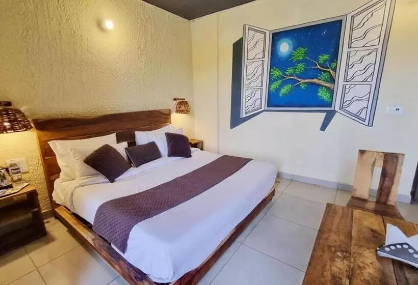 Corbett Soho Resort