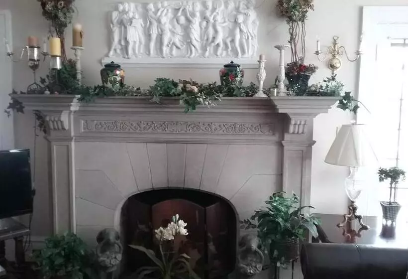 Hanover House Bed And Breakfast