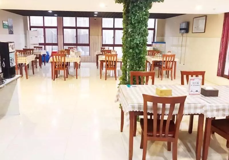 Hotelli Greentree Inn Jiangsu Wuxi Jiangyin Lingang New City Shengang Express