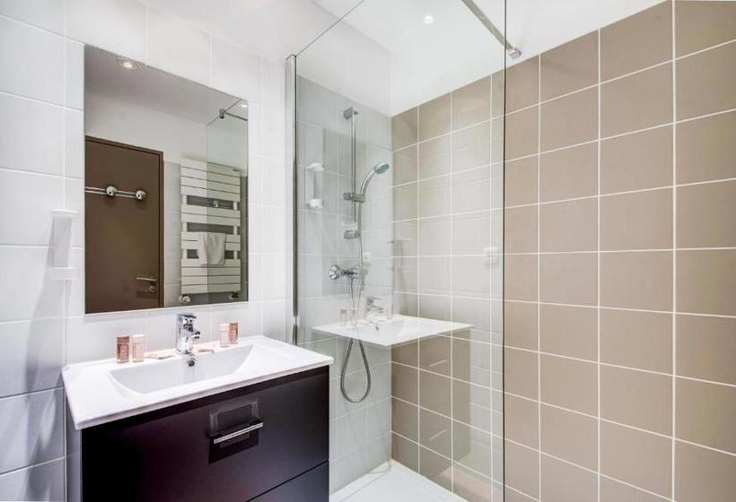 فندق Domaine La Tour Carrée