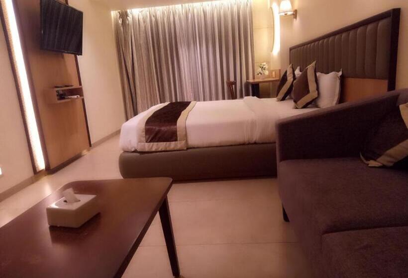 Hotel Rudra Shelter International