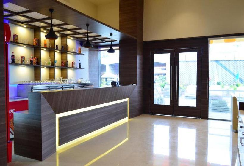 Hotel Rudra Shelter International