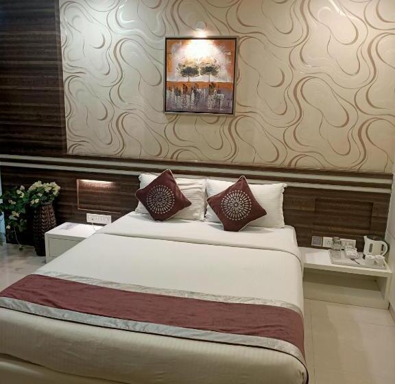 Hotel Rudra Shelter International