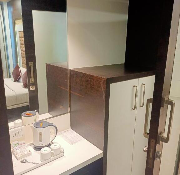 Hotel Rudra Shelter International