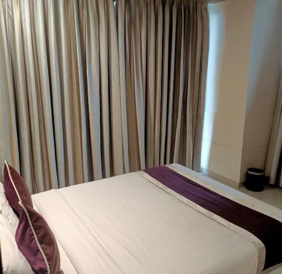 Hotel Rudra Shelter International