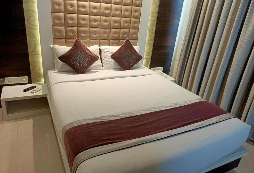 Hotel Rudra Shelter International