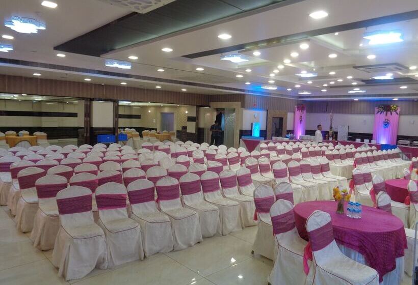 The Avr Hotels & Banquets