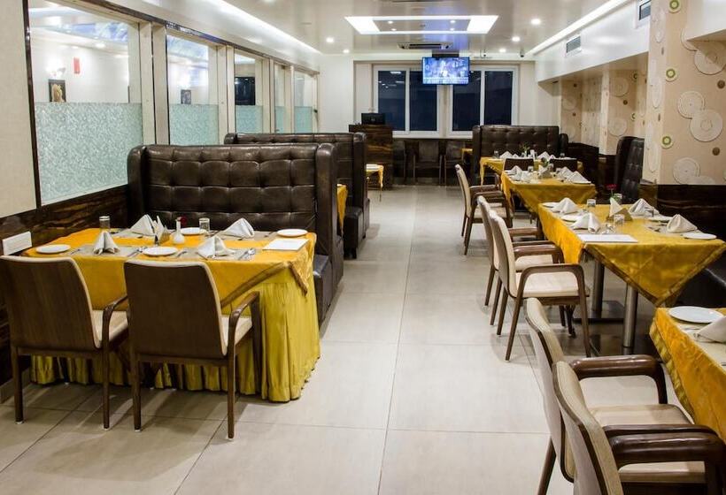 The Avr Hotels & Banquets