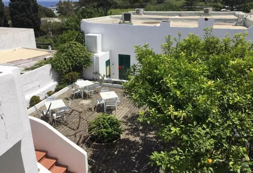 Hotelli Villa Petrusa