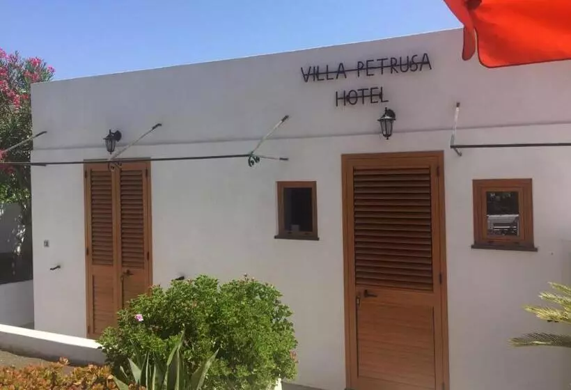 Hotelli Villa Petrusa