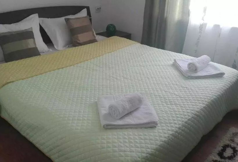 استراحتگاه Casa Regala Ear