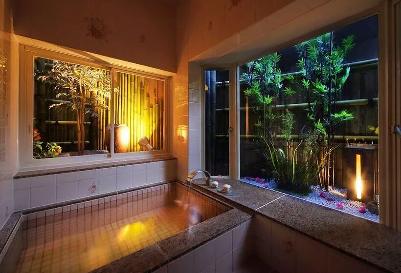 Ryokan Ginrinso Kotobuki