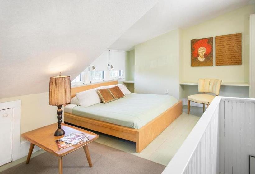 مبيت وإفطار Adora Inn