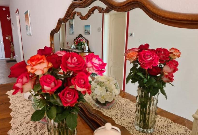 ベッドアンドブレックファースト Casa Poesia