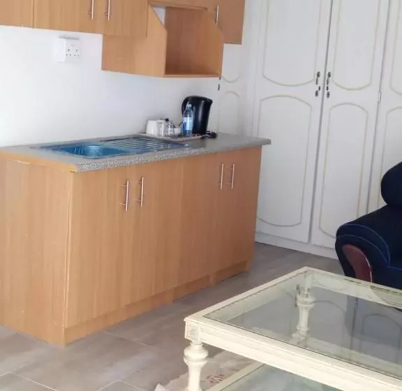 تختخواب و صبحانه Naleli Guest House