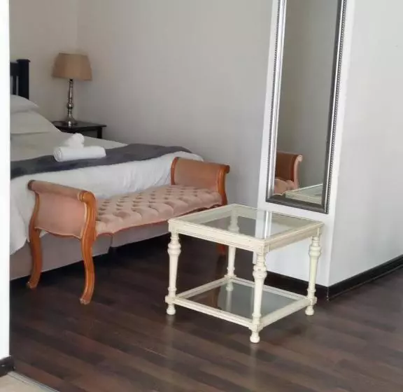 تختخواب و صبحانه Naleli Guest House