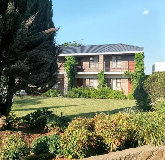 تختخواب و صبحانه Naleli Guest House