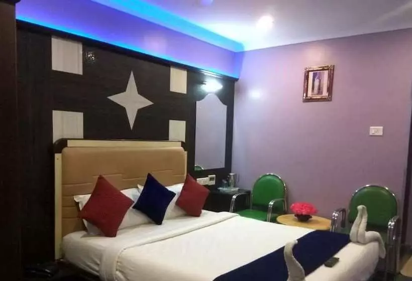 هتل Aakash Residency