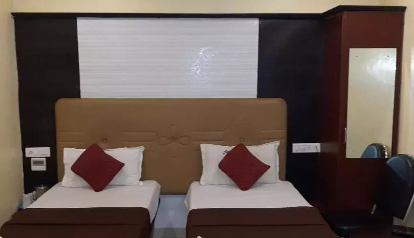 هتل Aakash Residency