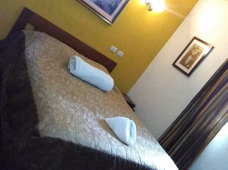 هتل La Cupula San Rafael