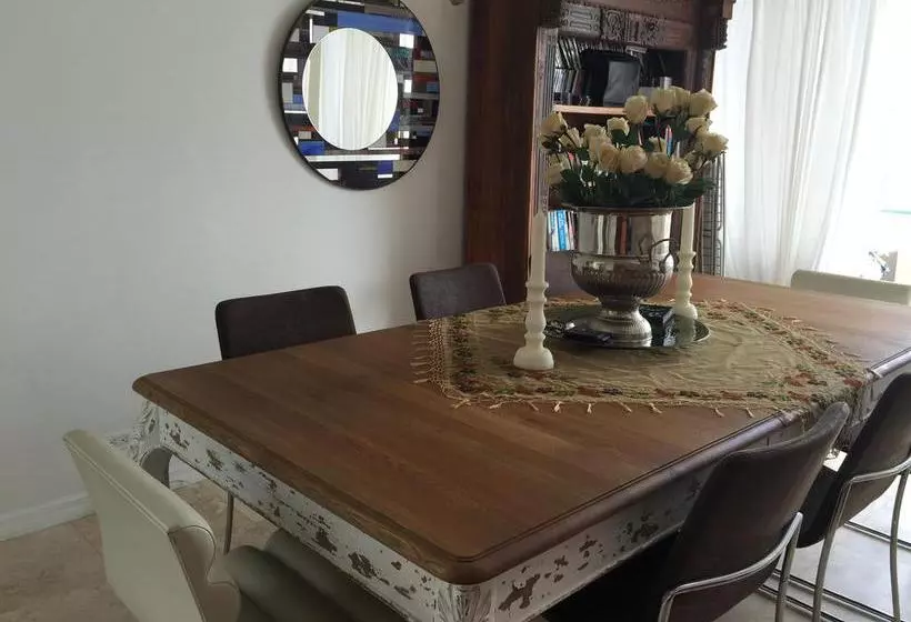 استراحتگاه Tyne Beach Terrace Apartments