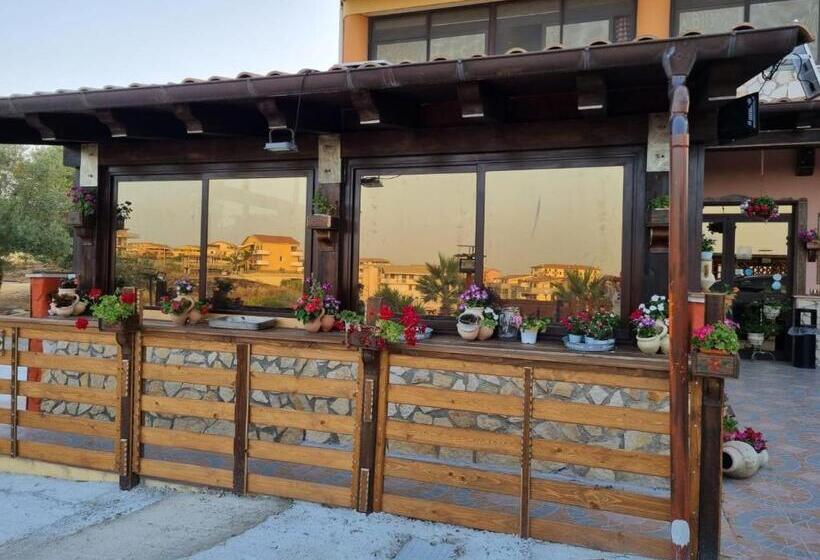 צימר Villa Jolanda & Carmelo