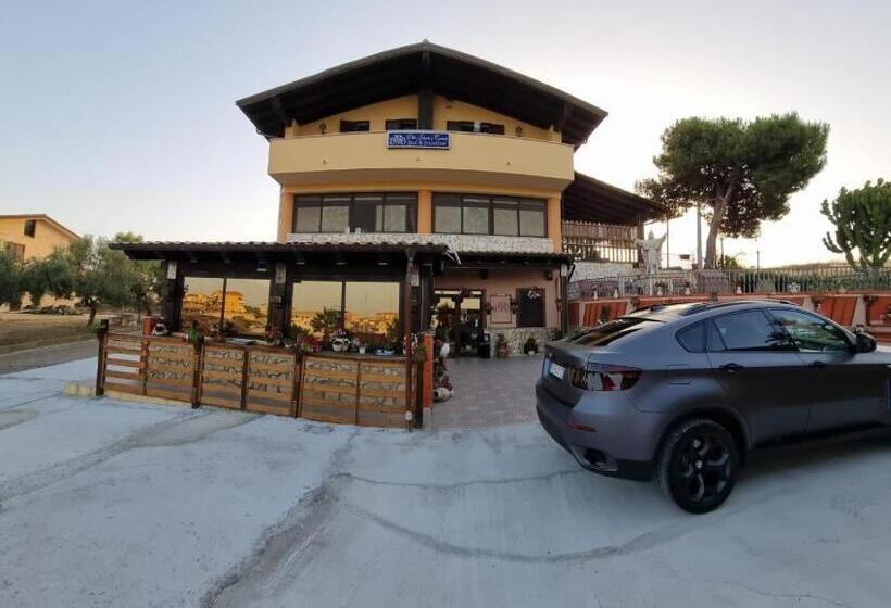 צימר Villa Jolanda & Carmelo