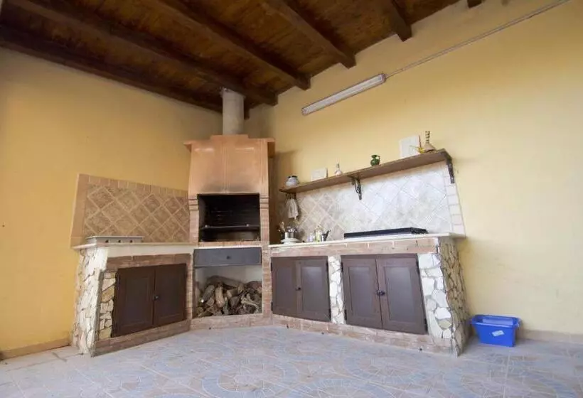 تختخواب و صبحانه Villa Jolanda & Carmelo