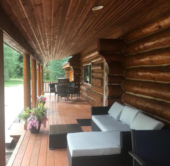 Cougar Mountain Lodge B&b