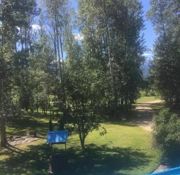 Cougar Mountain Lodge B&b