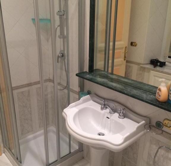 تختخواب و صبحانه Glamour Center Of Rome