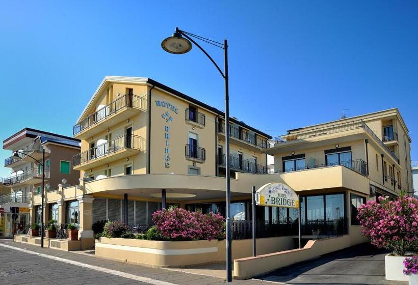 בית מלון כפרי Bridge