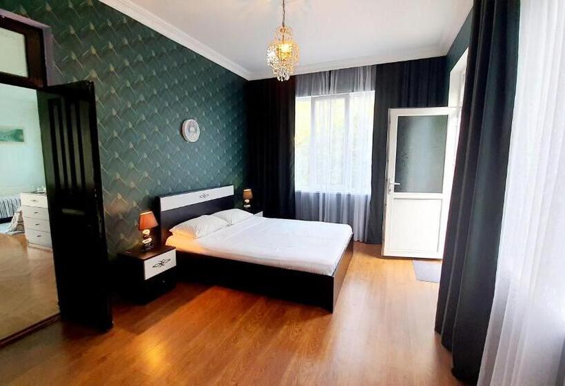 هتل Calypso Kvariati Inn