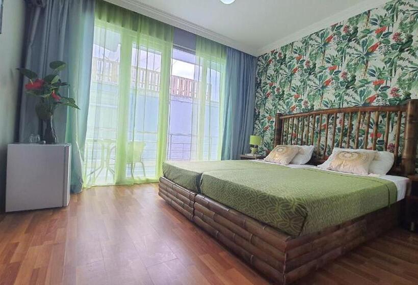 هتل Calypso Kvariati Inn